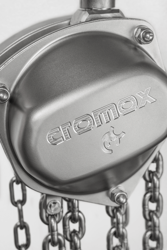 Stainless steel chain hoist from cromox® - incl. chain (front view)